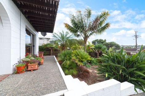 Photo of property in 1/16 Quebec Road, Milford, Auckland, 0620