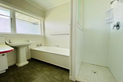 Photo of property in 120 Cutfield Road, Westown, New Plymouth, 4310