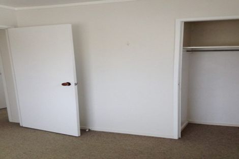 Photo of property in 2/69 Orams Road, Hillpark, Auckland, 2102