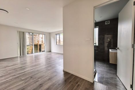 Photo of property in 8b Albany Highway, Greenhithe, Auckland, 0632