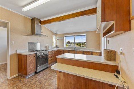 Photo of property in 29 Oakleigh Street, Maungaraki, Lower Hutt, 5010