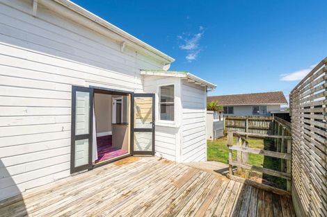 Photo of property in 3 Harper Street, Gonville, Whanganui, 4501