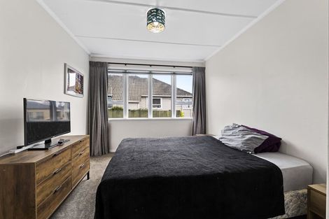 Photo of property in 1/324 Carrington Street, Vogeltown, New Plymouth, 4310