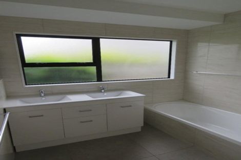 Photo of property in 52 Paynters Avenue, Strandon, New Plymouth, 4312