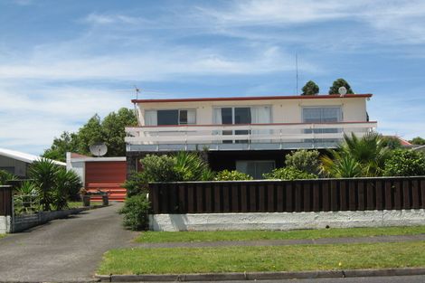 Photo of property in 90 Torkar Road, Clarks Beach, 2122