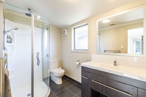 Photo of property in 3 Peppertree Glade, Kelvin Grove, Palmerston North, 4414