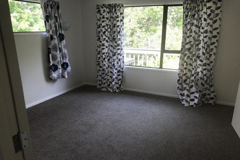 Photo of property in 18a Elliston Crescent, Stanmore Bay, Whangaparaoa, 0932