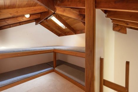 Photo of property in 113 Seaview Road, Piha, New Lynn, 0772