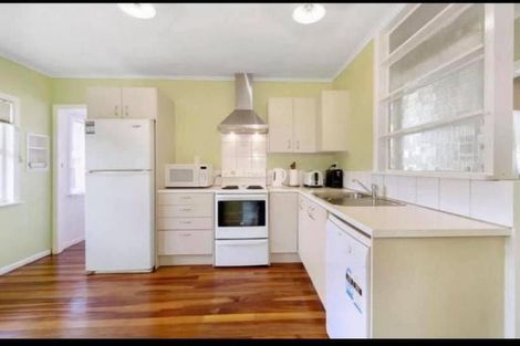 Photo of property in 9 Alma Crescent, Papakura, 2110