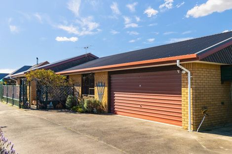 Photo of property in 1/165 Prestons Road, Redwood, Christchurch, 8051
