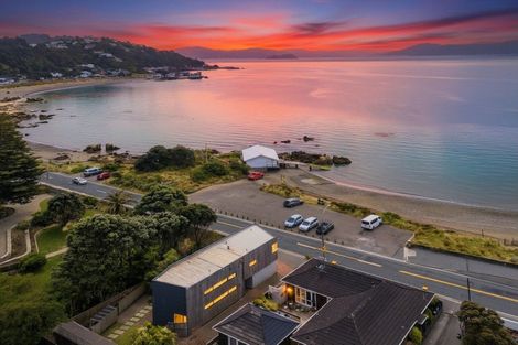Photo of property in 87 Marine Parade, Seatoun, Wellington, 6022