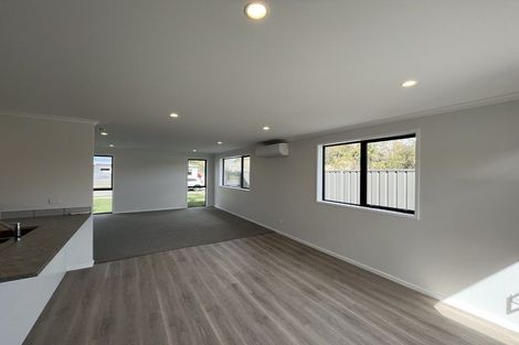 Photo of property in 3 Tutira Place, Poraiti, 4112
