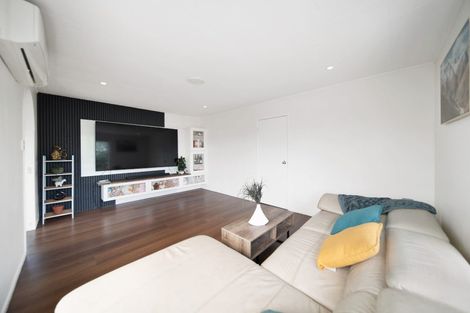 Photo of property in 6c Zingaro Place, Massey, Auckland, 0614