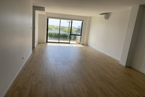 Photo of property in 2c Fowler Street, Northcote, Auckland, 0627