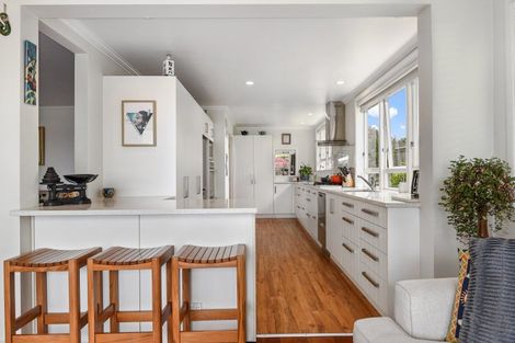 Photo of property in 133 Koutu Road, Kawaha Point, Rotorua, 3010