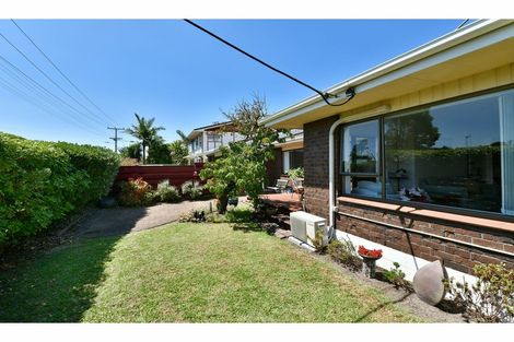 Photo of property in 37 Centreway Road, Orewa, 0931