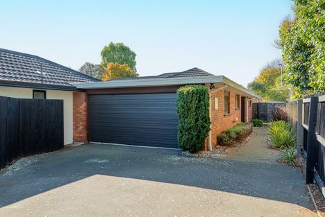 Photo of property in 2/84 Memorial Avenue, Ilam, Christchurch, 8053