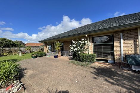 Photo of property in 85 Burswood Drive, Burswood, Auckland, 2013