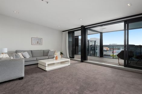 Photo of property in 2-06/424 Maunganui Road, Mount Maunganui, 3116