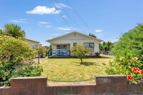 Photo of property in 8 Abbot Street, Gonville, Whanganui, 4501