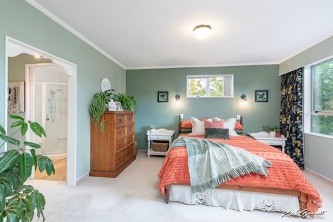 Photo of property in 13 Chichester Drive, Pinehaven, Upper Hutt, 5019