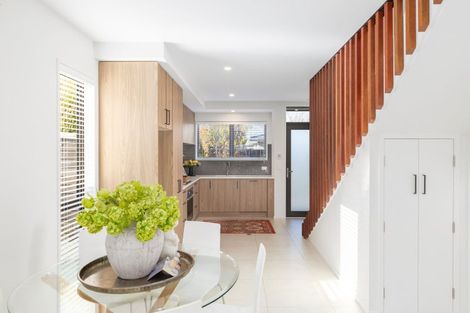 Photo of property in 7/9 Edgeware Road, St Albans, Christchurch, 8014