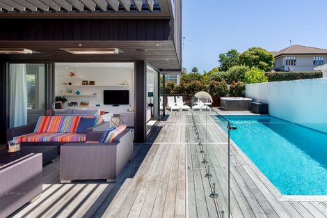 Photo of property in 12a Park Avenue, Takapuna, Auckland, 0622