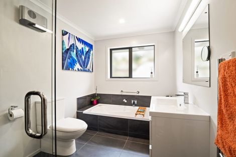 Photo of property in 20 Glendermid Close, Sawyers Bay, Port Chalmers, 9023