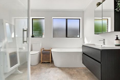 Photo of property in 3/30 Whiteley Street, Moturoa, New Plymouth, 4310