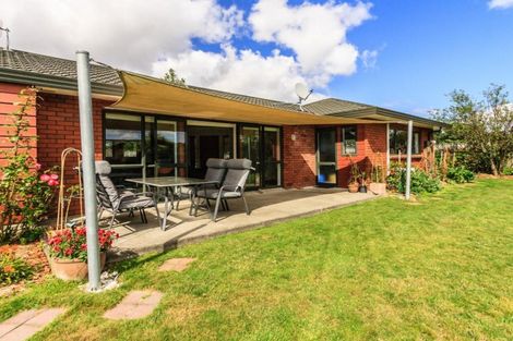 Photo of property in 133 Summerhill Drive, Fitzherbert, Palmerston North, 4410