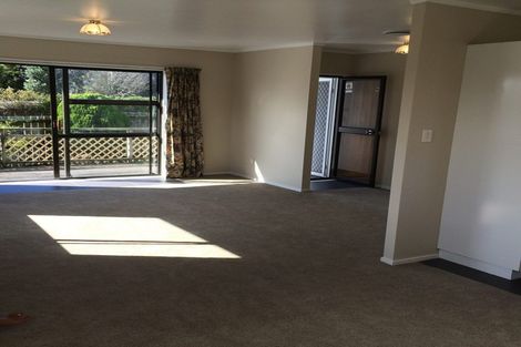 Photo of property in 2/65 Golf Road, New Lynn, Auckland, 0600