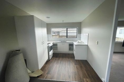 Photo of property in 3/10 Solveig Place, Randwick Park, Auckland, 2105