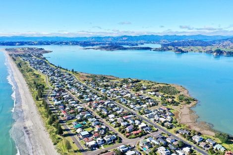 Photo of property in 26 Ohiwa Parade, Ohope, 3121