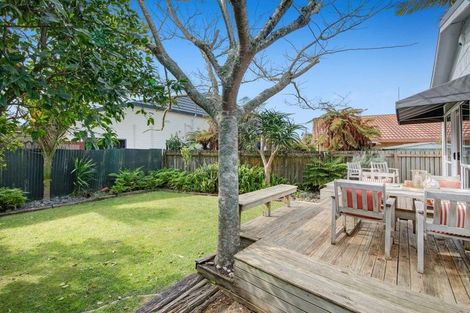 Photo of property in 16 Ross Crescent, Orewa, 0931