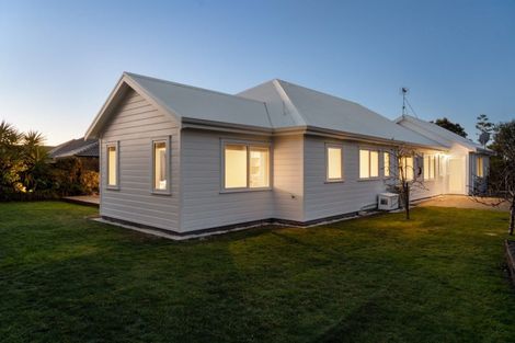 Photo of property in 77 Kahira Crescent, Papamoa Beach, Papamoa, 3118