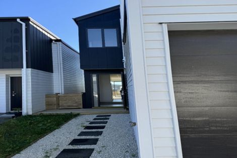 Photo of property in 14 Parahau Road, Papakura, 2110