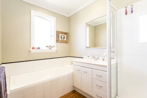 Photo of property in 165a Bay View Road, South Dunedin, Dunedin, 9012