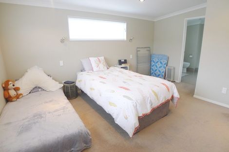 Photo of property in 113 Aberley Road, Schnapper Rock, Auckland, 0632