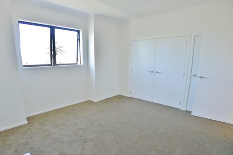 Photo of property in 5/2 Frances Bryers Road, Hobsonville, Auckland, 0616