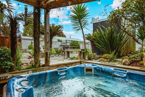 Photo of property in 37 Tamatea Road, Taupo, 3330