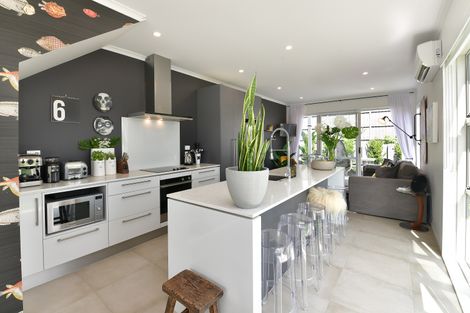 Photo of property in 2 Couldrey Crescent, Red Beach, 0932