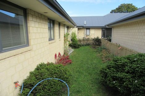 Photo of property in 96a Main South Road, Sockburn, Christchurch, 8042
