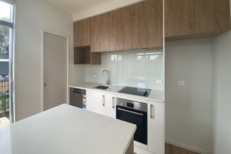 Photo of property in 14/2 Moor Avenue, Te Atatu Peninsula, Auckland, 0610