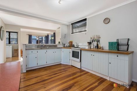 Photo of property in 47 Beach Road, Waihi Beach, 3611