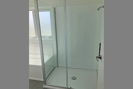 Photo of property in 1/18 Tironui Station Road East, Papakura, 2112