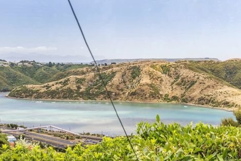 Photo of property in 25 Kahu Road, Paremata, Porirua, 5024