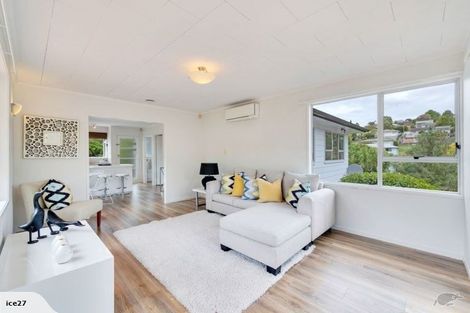 Photo of property in 12 Topliss Drive, Northcross, Auckland, 0632