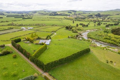 Photo of property in 47 Cowper Side Road, Dannevirke, 4976