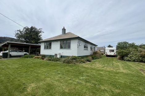 Photo of property in 4 Cemetery Road, Tapanui, 9522
