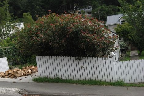 Photo of property in 32 Voelas Road, Lyttelton, 8082